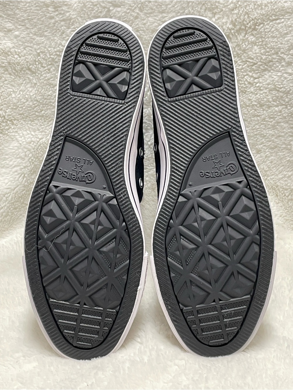 Converse Chuck Taylor All Star Madison
Mid-top Sneakers - Picture 6 of 9